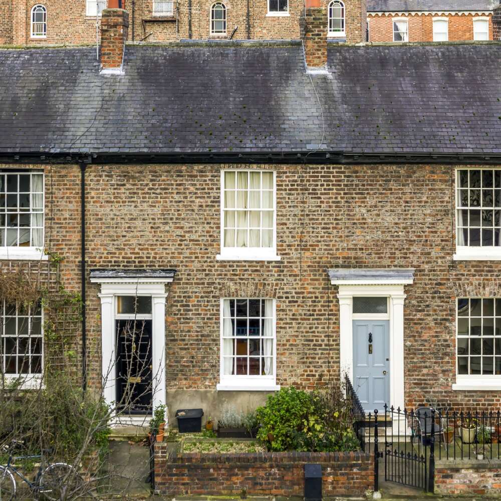 Transforming the Past: Is It Still Possible to Insulate Your Old House for Modern Comfort?