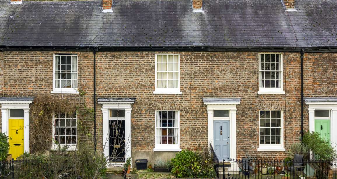 Transforming the Past: Is It Still Possible to Insulate Your Old House for Modern Comfort?